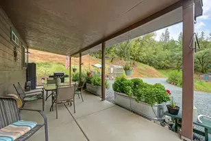 21800 Emery Ln, Colfax, CA 95713 - Photo 7