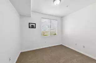 900 Moon Cir, Folsom, CA 95630 - Photo 15