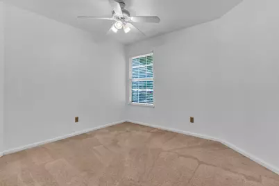 9186 Lagrange Court, Elk Grove, CA 95624 - Photo 39