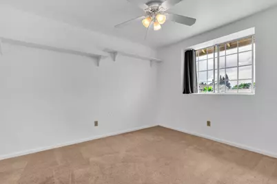 9186 Lagrange Court, Elk Grove, CA 95624 - Photo 35
