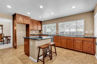 9186 Lagrange Court, Elk Grove, CA 95624 - Photo 13