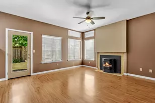 9186 Lagrange Ct, Elk Grove, CA 95624 - Photo 17