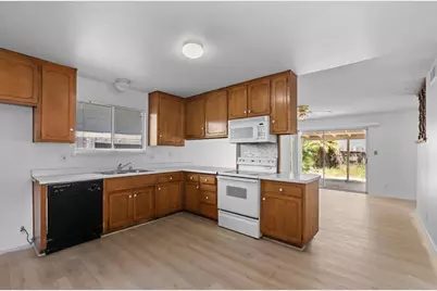 7028 Ellsworth Circle, Fair Oaks, CA 95628 - Photo 11