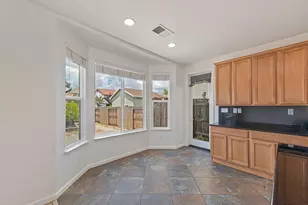 3225 Parkham Dr, Roseville, CA 95747 - Photo 17