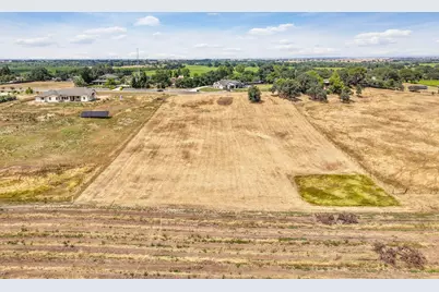 19012 E Sierra View Court, Clements, CA 95227 - Photo 13