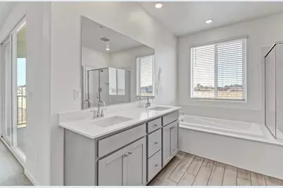 8679 Oldfield Way, Sacramento, CA 95829 - Photo 23