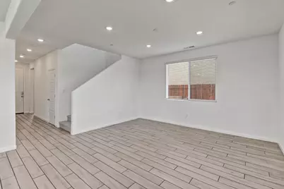 8679 Oldfield Way, Sacramento, CA 95829 - Photo 11