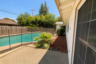 1361 Peach Tree Ln, Yuba City, CA 95993 - Photo 11