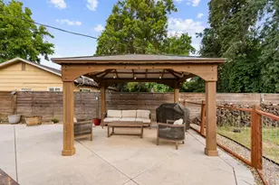 1408 W Benjamin Holt Dr, Stockton, CA 95207 - Photo 37