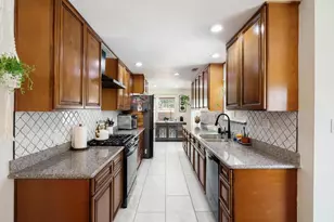 1408 W Benjamin Holt Dr, Stockton, CA 95207 - Photo 15