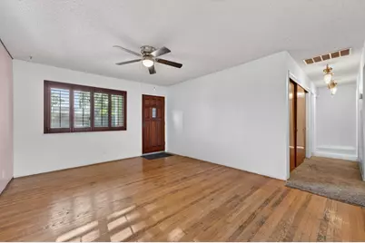 7518 Flores Way, Sacramento, CA 95822 - Photo 7