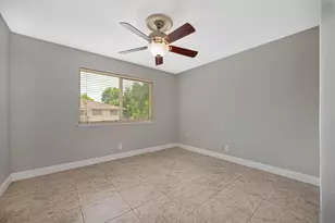 5160 Connecticut Dr, Sacramento, CA 95841 - Photo 11