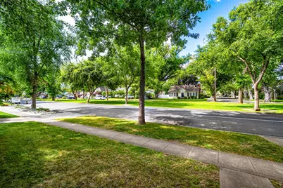 4032 T Street, Sacramento, CA 95819 - Photo 27
