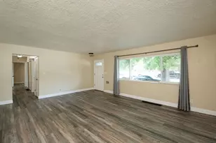 1121 Brookside Rd, Stockton, CA 95207 - Photo 5