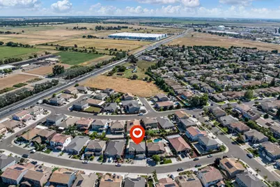9518 Bryan Hall Way, Elk Grove, CA 95624 - Photo 51