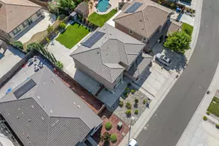 9518 Bryan Hall Way, Elk Grove, CA 95624 - Photo 49