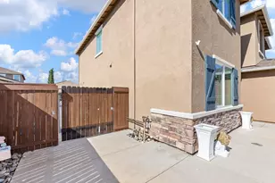 9518 Bryan Hall Way, Elk Grove, CA 95624 - Photo 39