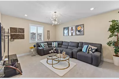9518 Bryan Hall Way, Elk Grove, CA 95624 - Photo 19