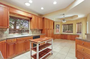 9282 Porto Vista Ct, Elk Grove, CA 95624 - Photo 19
