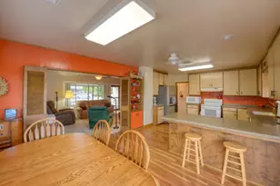 601 N 4th St, Patterson, CA 95363 - Photo 9