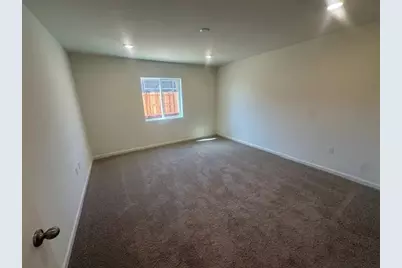 6037 Lassie Court, Riverbank, CA 95367 - Photo 5