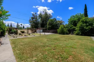2754 W Swain Rd, Stockton, CA 95207 - Photo 37