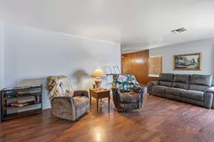 2201 Vivian Rd, Modesto, CA 95358 - Photo 5