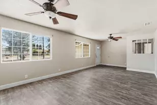27341 Parkwood Ave, Madera, CA 93637 - Photo 11