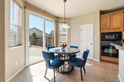 8541 Armada Court, Elk Grove, CA 95624 - Photo 7