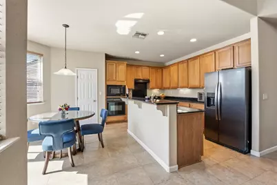 8541 Armada Court, Elk Grove, CA 95624 - Photo 5