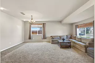 8541 Armada Ct, Elk Grove, CA 95624 - Photo 9