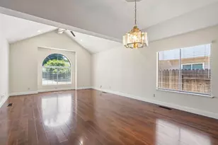 1331 Manzano Way, Sacramento, CA 95831 - Photo 9