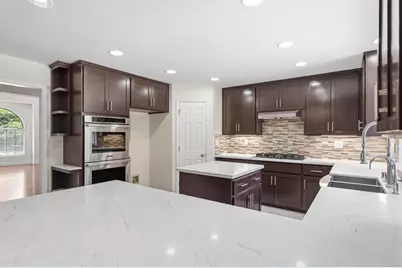 1331 Manzano Way, Sacramento, CA 95831 - Photo 17