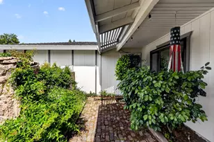 36 Southlite Cir, Sacramento, CA 95831 - Photo 7
