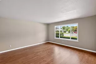 36 Southlite Cir, Sacramento, CA 95831 - Photo 9