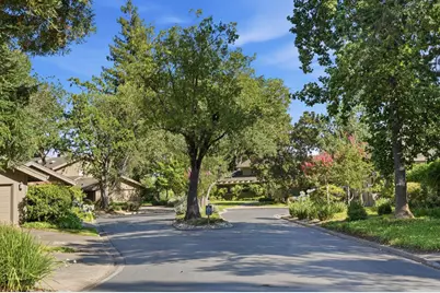61 Riverknoll Place, Carmichael, CA 95608 - Photo 33
