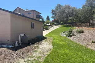 10563 Rock View Ct, Auburn, CA 95602 - Photo 27