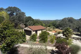 10563 Rock View Ct, Auburn, CA 95602 - Photo 9