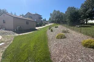 10563 Rock View Ct, Auburn, CA 95602 - Photo 15