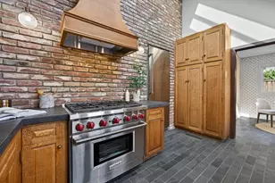 945 44th St, Sacramento, CA 95819 - Photo 37