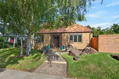 945 44th Street, Sacramento, CA 95819 - Photo 3