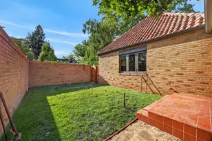 945 44th St, Sacramento, CA 95819 - Photo 91