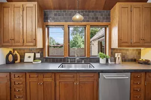 945 44th St, Sacramento, CA 95819 - Photo 43
