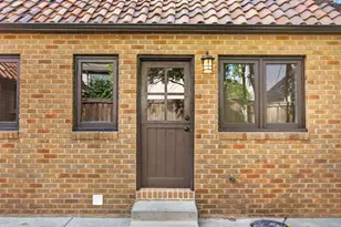 945 44th St, Sacramento, CA 95819 - Photo 81