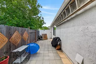 1333 Foxboro Way, Sacramento, CA 95833 - Photo 37