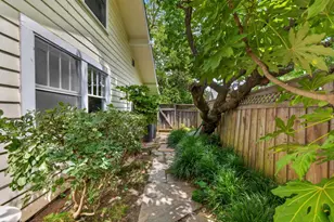 1026 37th St, Sacramento, CA 95816 - Photo 31