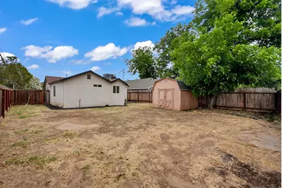421 Orange Avenue, Chowchilla, CA 93610 - Photo 5