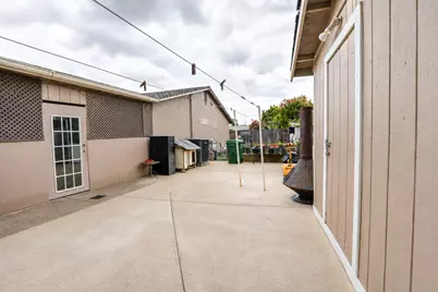 7962 Graylodge Court, Sacramento, CA 95828 - Photo 23