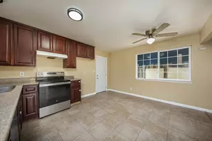 1921 Valmora Dr, Stockton, CA 95210 - Photo 13