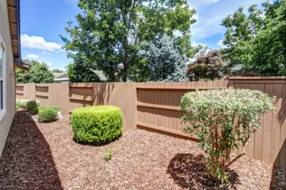 7425 Foxburgh Ct, Elk Grove, CA 95757 - Photo 39